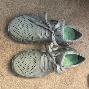 Women’s crocs shoe